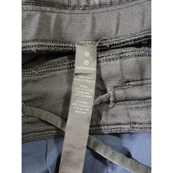 Lululemon Men's Navy Blue Shorts - Medium - Picture 3 of 6